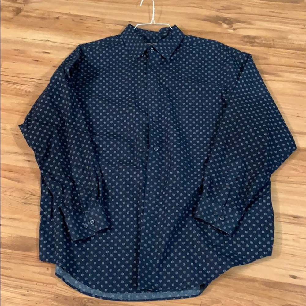 Navy button down Roundtree & Yorke